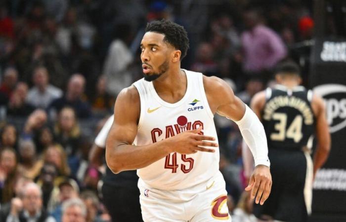 Cavs, led by Donovan Mitchell, take care of Bucks 124-101