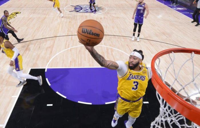 Lakers vs Kings Final Score: Defense, rebounding lead Lakers to win