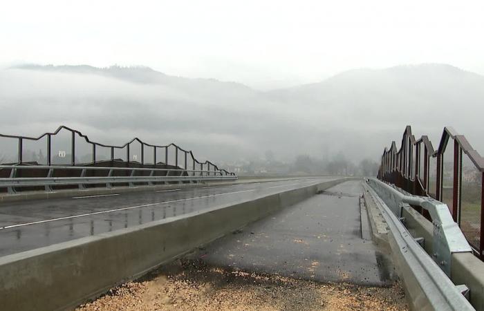 Listed as one of the most dangerous in France, the Brignoud level crossing replaced by a 600-meter bridge