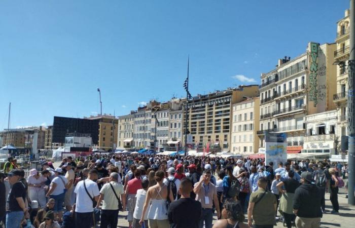 Marseilles. A huge crowd expected at the Old Port, around a hundred stops not served