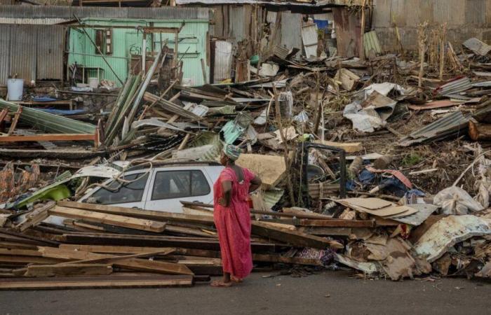 In Mayotte, Emmanuel Macron announces emergency measures, no return to “normal” for months