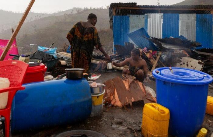 Emmanuel Macron promises that “all homes will be connected again” to water on Saturday