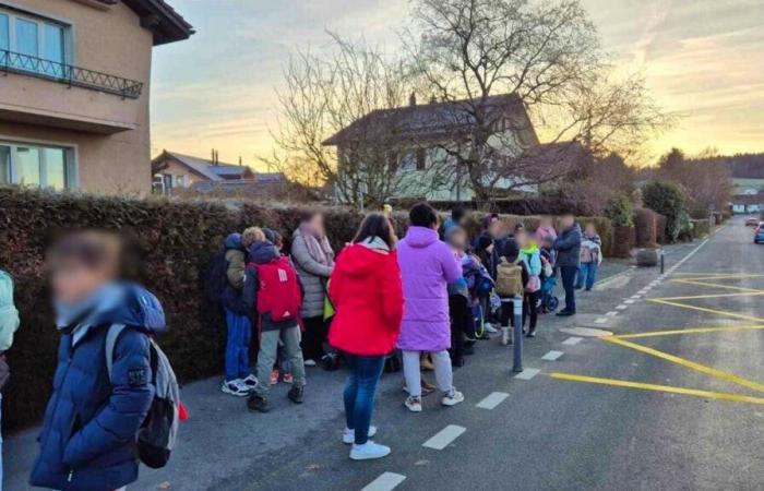 Bottens: the new bus stop has parents fuming