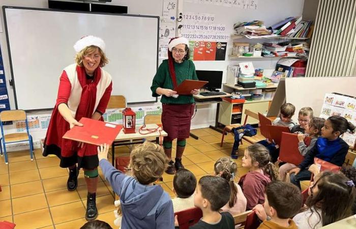 In Martigues, schoolchildren in the town’s nursery classes received a “gift book” for Christmas