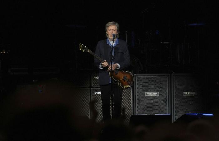 Ringo Starr and Paul McCartney reunited on stage in London