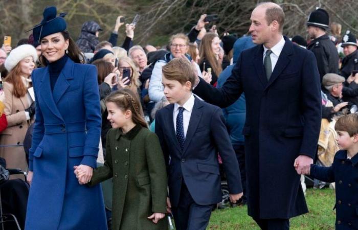 Kate and William eclipse Meghan and Harry! They in turn reveal their greeting card, full of symbols with their three children