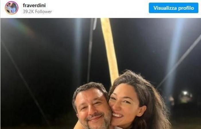 Salvini and that hug to his girlfriend in tears after the sentence