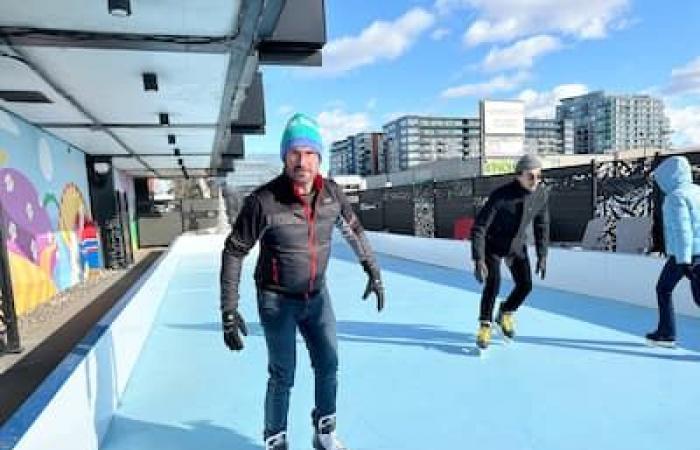 No need for Zamboni for this synthetic ice rink: it will be open all year round and you can even skate there in a swimsuit between two dips in the swimming pool on a heatwave.