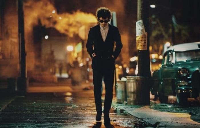 Timothée Chalamet shines as Bob Dylan in ‘A Complete Unknown’