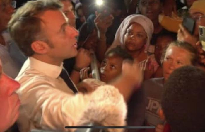 Macron, booed in Mayotte, loses his temper: “I'm not the cyclone! I'm not responsible!”