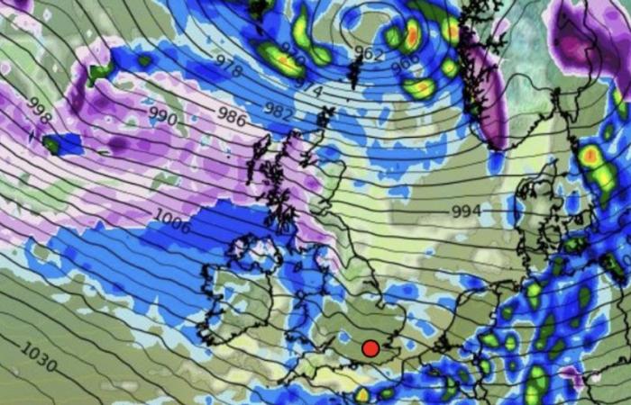 ‘Explosive’ Christmas ‘weather bomb’ to bring 80mph gales, rain and snow