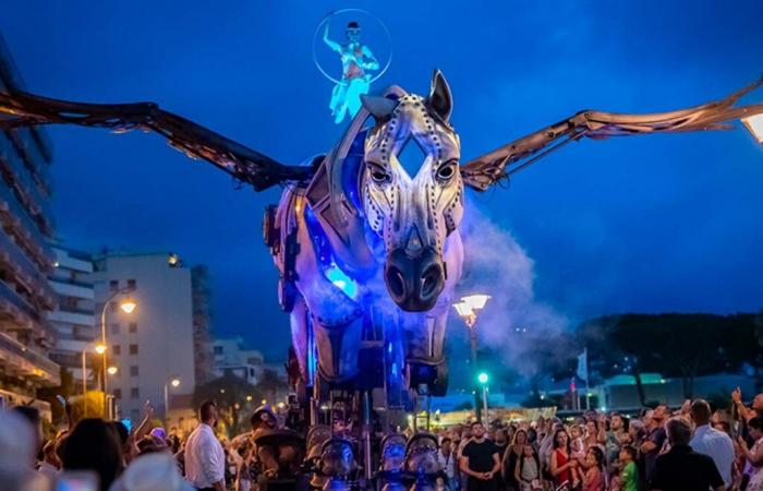 Pegasus lights up the Great Christmas Parade