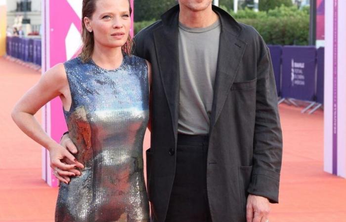 Raphaël and Mélanie Thierry, owners of a house on the “island of flowers”, a unique place famous for the stars