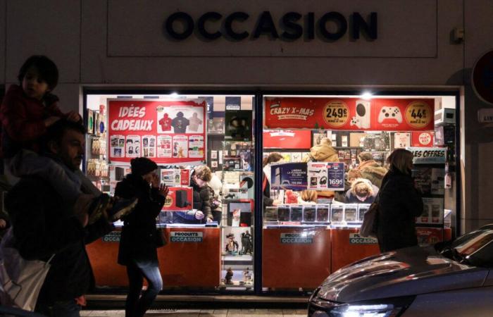 IN PICTURES. The madness of the last Saturday before Christmas in the center of Caen