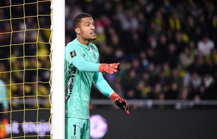 FC Nantes: Two exit doors for Alban Lafont!