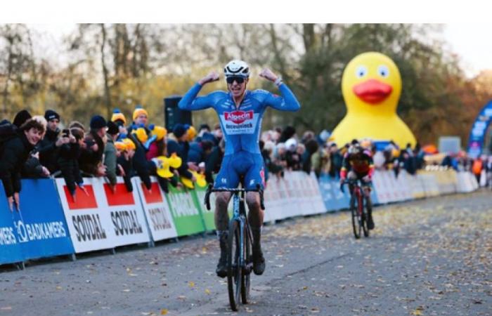 WORLD CUP. AN UNCONTAINABLE VANDEPUTTE TRIUMPHS IN THE HULST HEAT