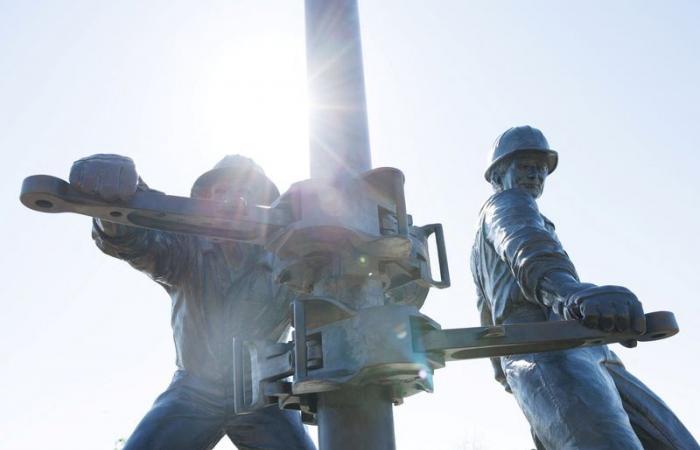 Texas upstream oil sector employment fell in November, industry group says