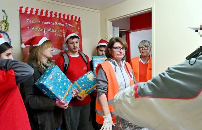 Narbonne. The Second Chance School turns into Santa Claus