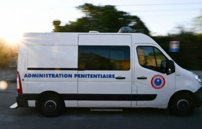 An inmate from Poissy prison escapes during a transfer