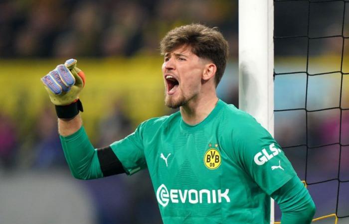 An XXL offer for this Dortmund goalkeeper?