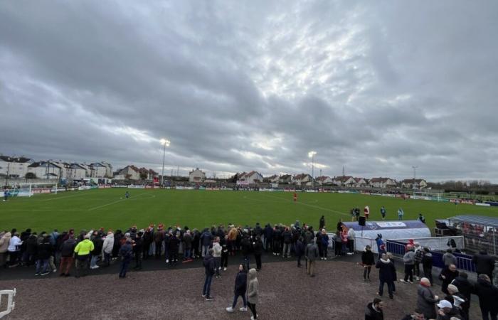 Direct. Follow the Coupe de France match between SU ​​Dives-Cabourg and Saint-Denis FC