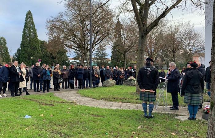 “the wound is still there”, 20 years later, a ceremony pays tribute to the 17 victims