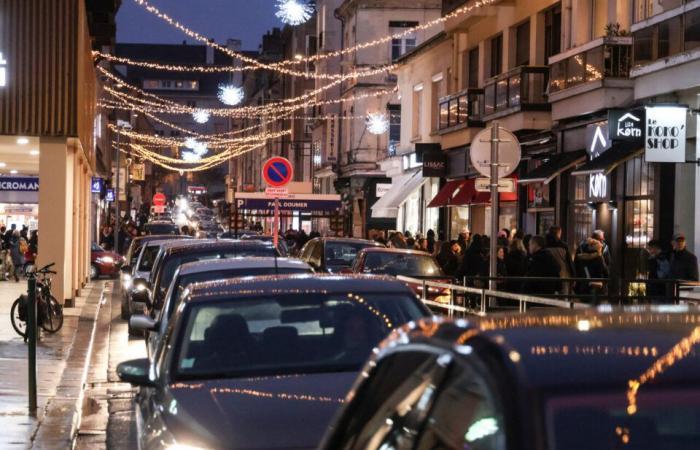 IN PICTURES. The madness of the last Saturday before Christmas in the center of Caen