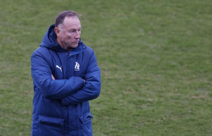 Former Ballon d'Or, Jean-Pierre Papin, could join league 2 by becoming the coach of FC-Martigues