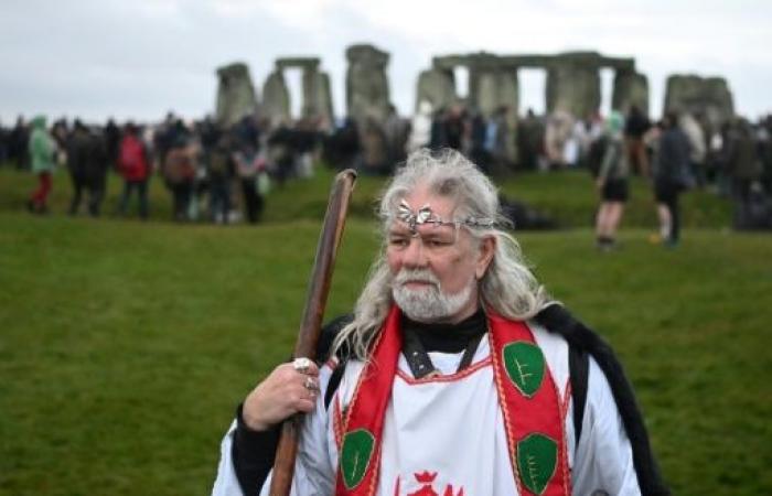 Thousands celebrate winter solstice at Stonehenge