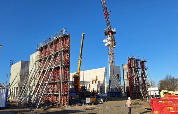 What is this large-scale project that is unmissable from the edge of the Toulouse ring road?