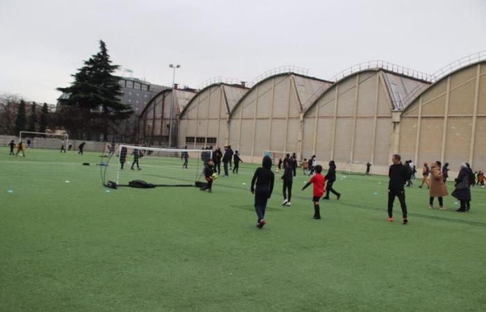 in Paris, strong emotion in the football club of the teenager killed in front of the Rodin high school