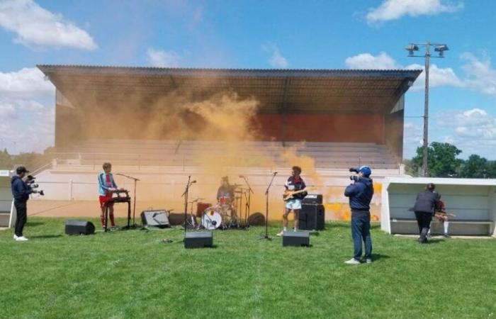 Partly filmed in Pré-en-Pail, the Stadium web series broadcast on France TV