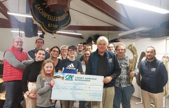 This support will help La Chapelloise purchase musical instruments