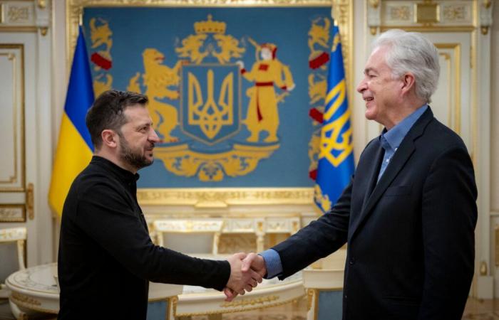 Zelensky says he met with CIA director in Ukraine