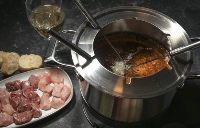 Chinese fondue: when food infection invites itself to the table