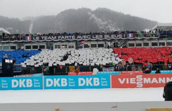 live. Le Grand-Bornand: very difficult conditions for the women's mass start, follow the race