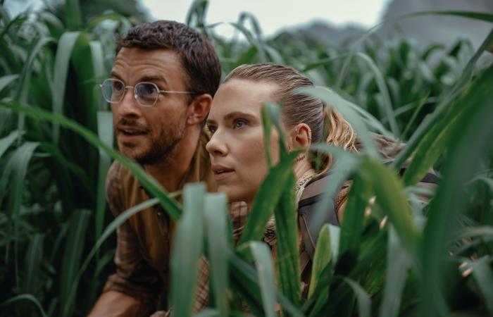 In this hilarious fake trailer, Scarlett Johansson transforms into a dino