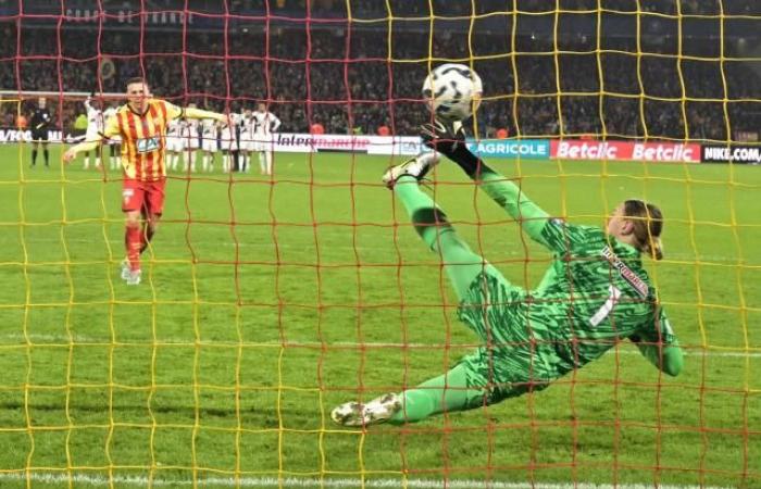 PSG eliminates Lens on penalties, Safonov decisive (Football)