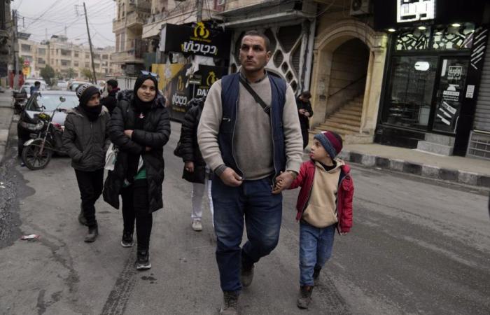 Refugee for 10 years in Türkiye | A Syrian family finds a country in ruins