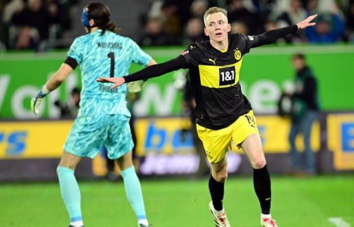 Borussia Dortmund dominates Wolfsburg in the Bundesliga in a two-sided match