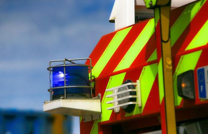 An apartment burned after mortar fire in the Villeneuve district of Grenoble