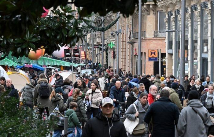 Christmas in Toulouse: immersion in the frenzy of saturated shopping streets and endless queues