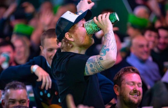 World Darts: Mocked by the crowd, Ed Sheeran finishes his beer dry