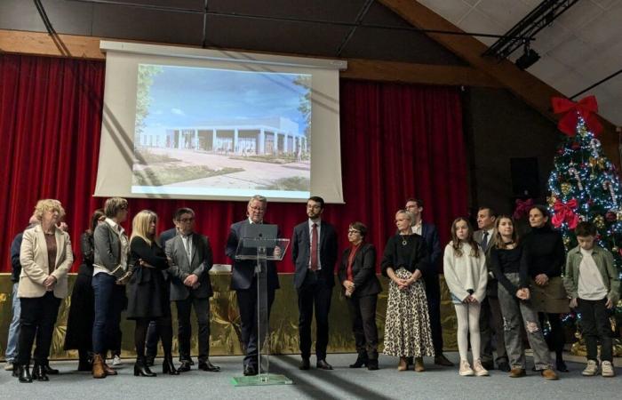 In this town near Caen, the mayor presents his wishes for 2025 before Christmas!