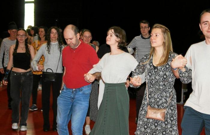 Christmas Fest-deiz: a celebration of Breton culture at the Dan Ar Braz space in Quimper