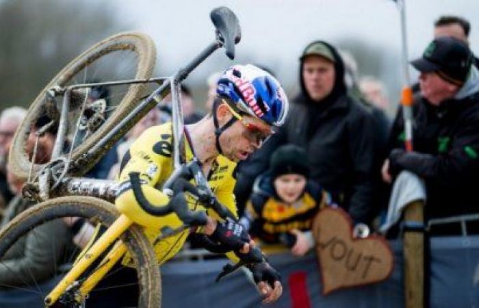 Van Aert postpones his return to school, Van der Poel takes a stroll