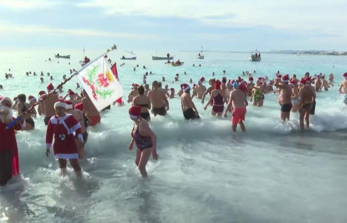 IN PICTURES – The traditional Christmas bath brings together more than 300 people in Nice