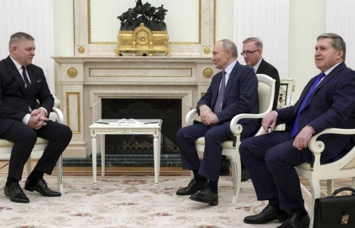 Vladimir Putin receives Slovak Prime Minister Robert Fico to talk about gas