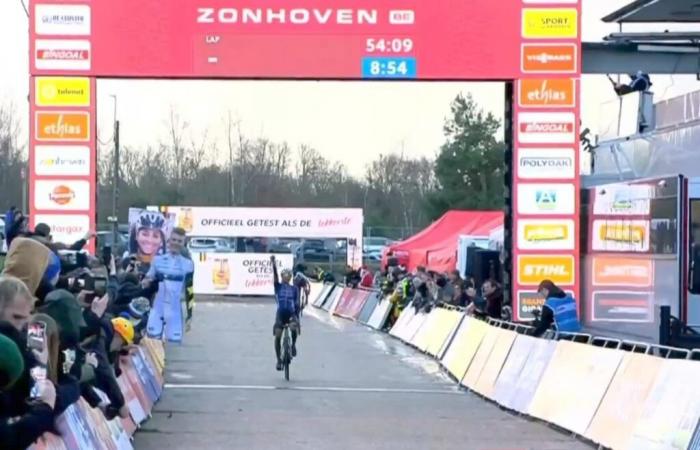 CDM Ciclocross, Ceylin del Carmen Alvarado leads all in Zonhoven – Second place for the 20 year old Zoe Backstedt