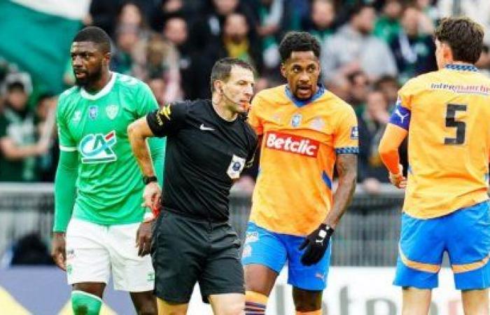 The Greens angry with Balerdi and the referee